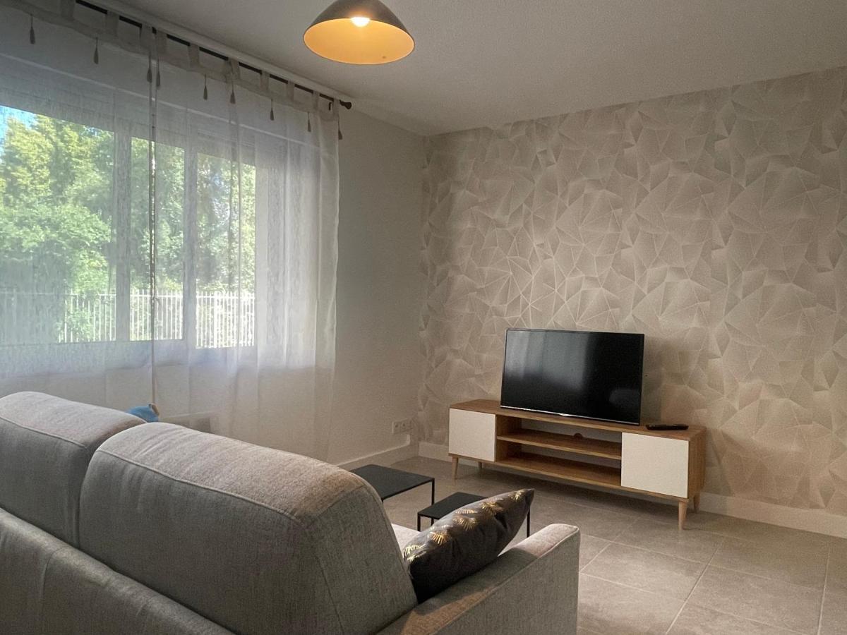 Au Calme Proche Centre-Ville, Studio Renove Avec Equipements Neufs Et Parking Prive Gap Esterno foto